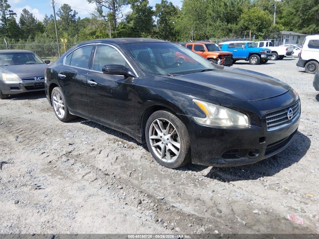Salvage Nissan Maxima Image