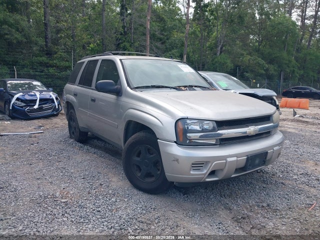 Salvage Chevrolet Trailblazer Image