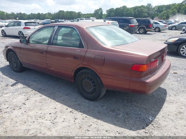 Toyota Camry Le