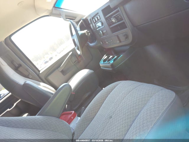 Chevrolet Express Lt