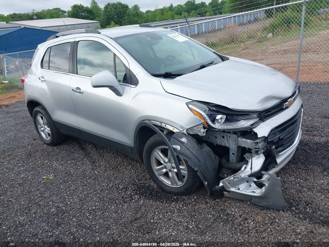 Salvage Chevrolet Trax Image