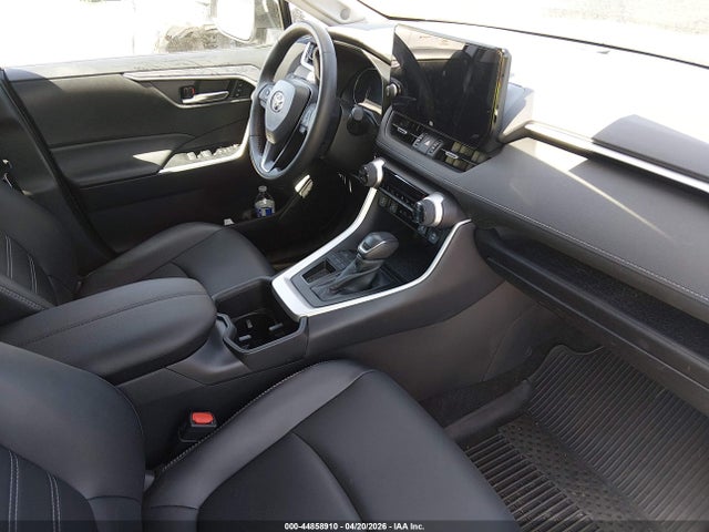 Toyota RAV4 Xle Premium