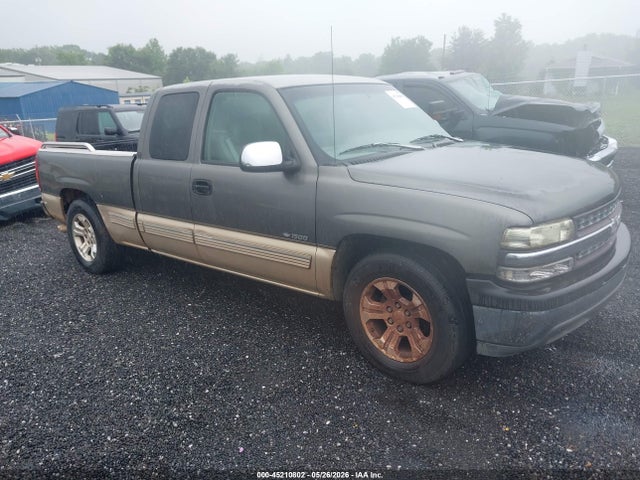Salvage Chevrolet Silverado 1500 Image