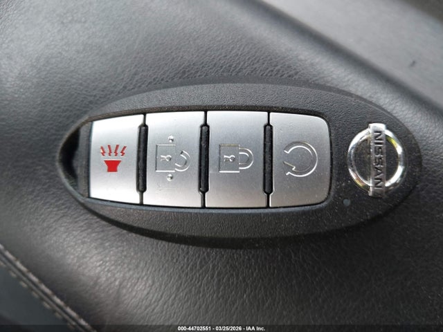 Nissan Murano Sv