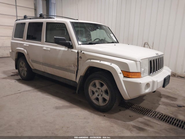 Salvage Jeep Commander Image