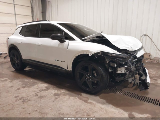 Salvage Chevrolet Equinox Image