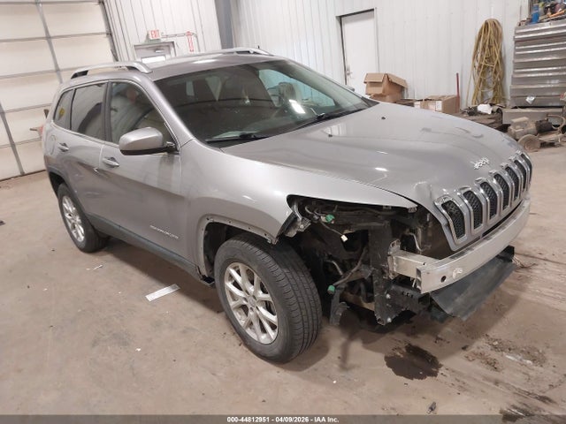 Salvage Jeep Cherokee Image