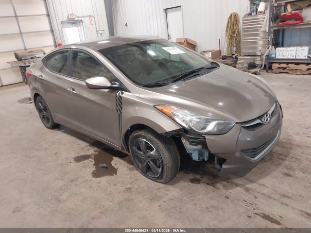Salvage Hyundai ELANTRA Image