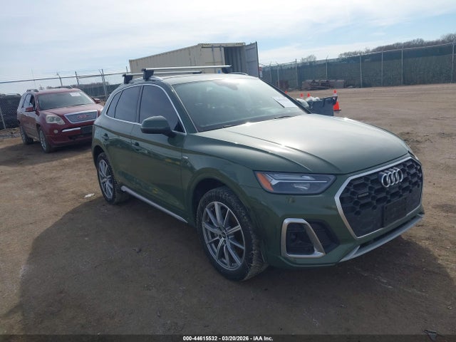 Salvage Audi Q5 Image