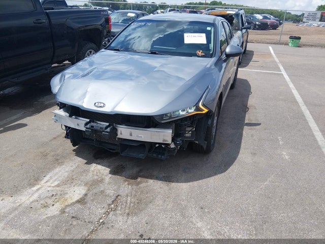 Kia K5 Lxs