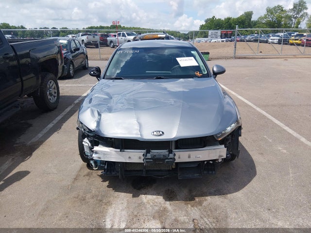 Kia K5 Lxs