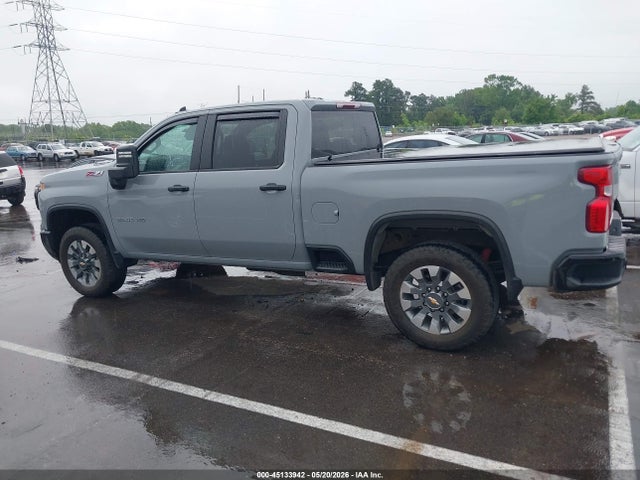 Chevrolet Silverado 2500 4wd  Standard Bed Custom