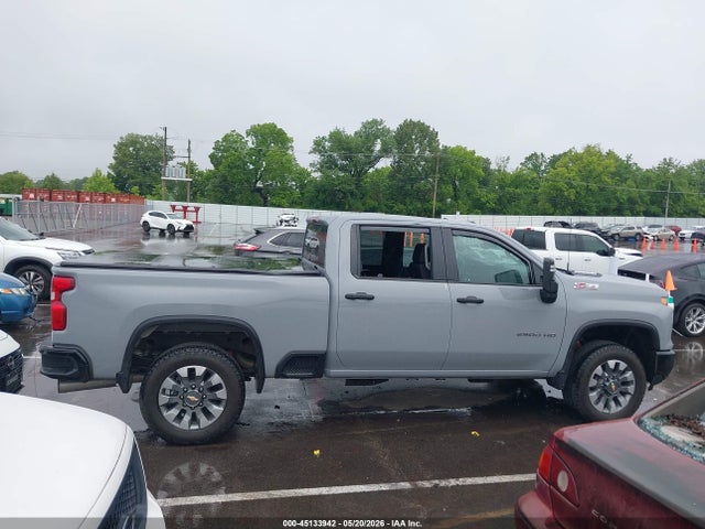 Chevrolet Silverado 2500 4wd  Standard Bed Custom