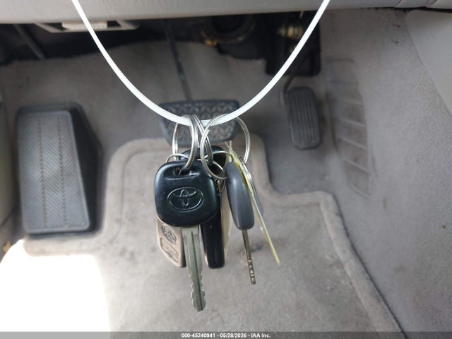 Toyota Camry Xle V6
