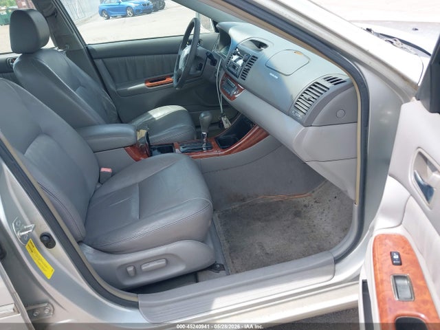 Toyota Camry Xle V6