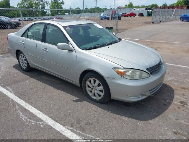 Salvage Toyota Camry Image