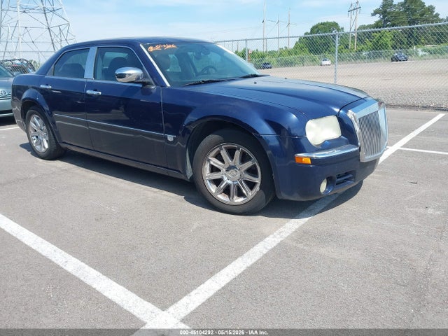 Salvage Chrysler 300c Image