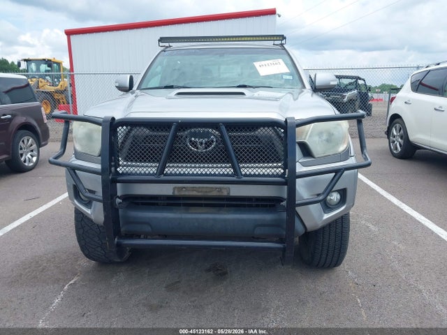 Toyota Tacoma Base V6