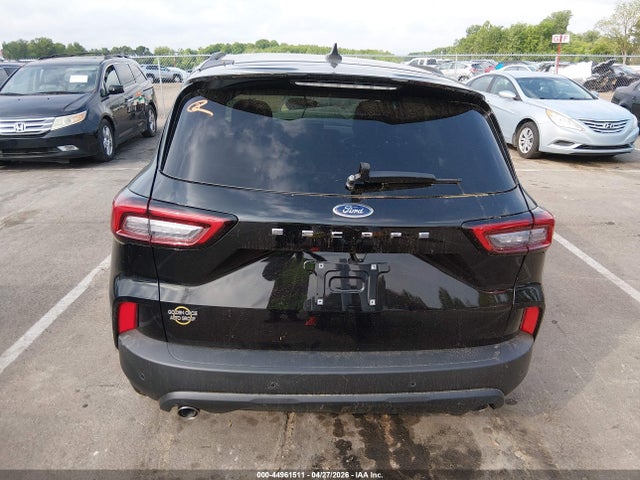 Ford Escape St-line