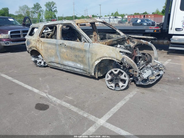 Salvage Ford Explorer Image