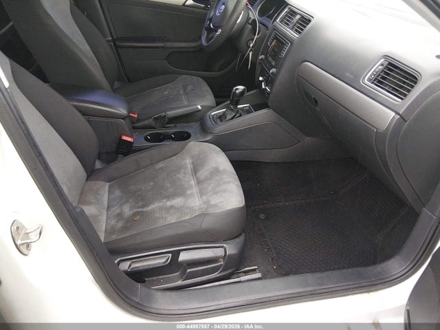 Volkswagen Jetta 1.4t S