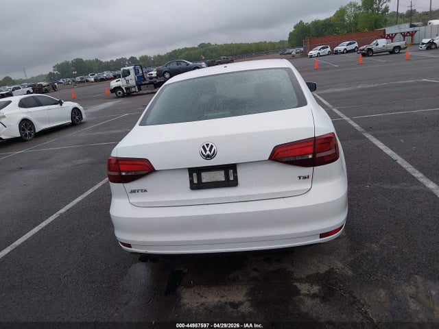 Volkswagen Jetta 1.4t S