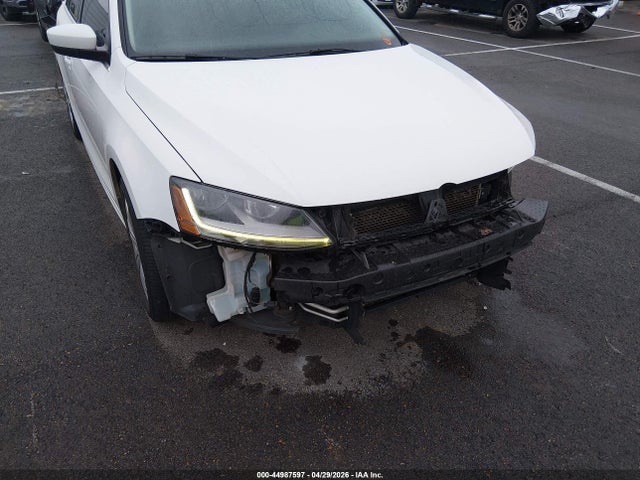 Volkswagen Jetta 1.4t S