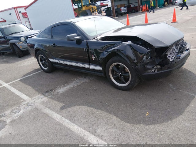 Salvage Ford Mustang Image