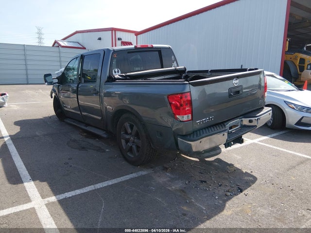 Nissan Titan Sv