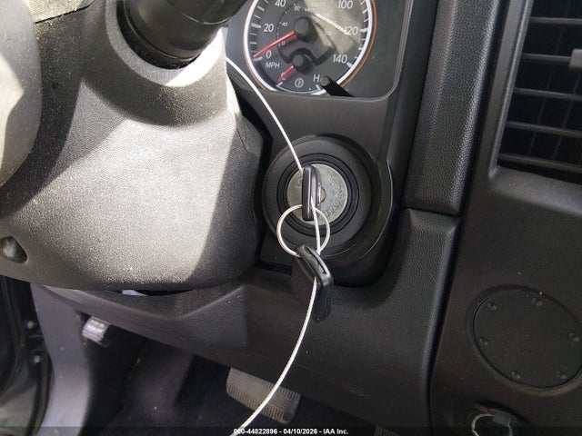 Nissan Titan Sv