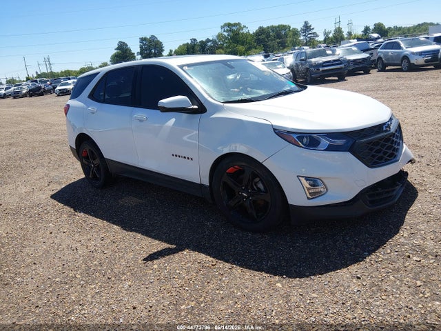 Salvage Chevrolet Equinox Image