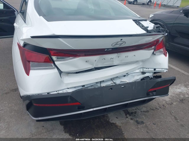 Hyundai ELANTRA Sel Sport