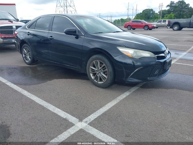 Salvage Toyota Camry Image