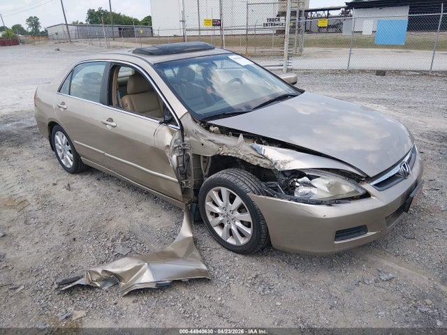 Salvage Honda Accord Image