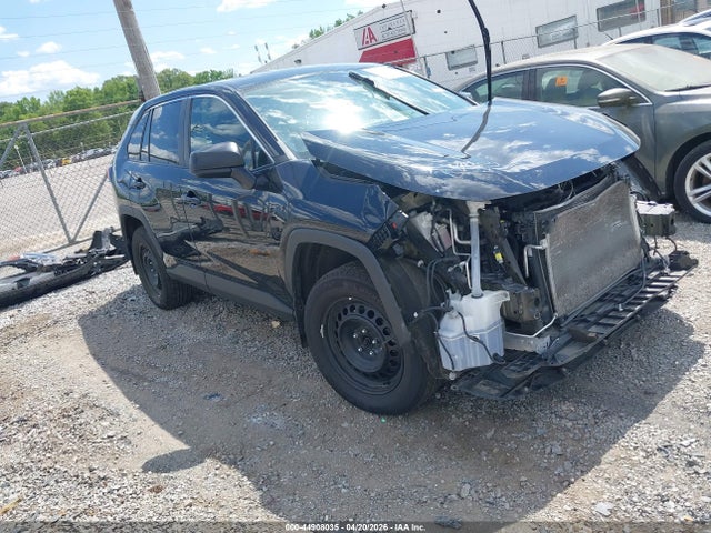Salvage Toyota RAV4 Image