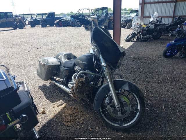 Salvage Harley-Davidson Flhx Image