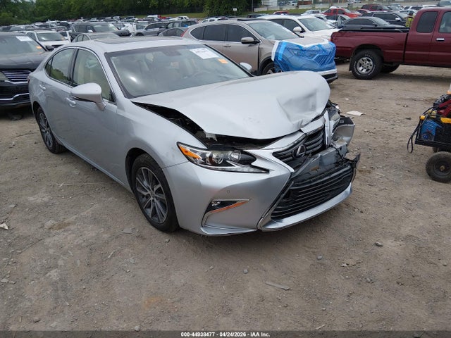 Salvage Lexus Es Image