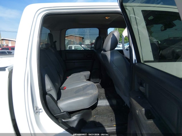 Ram 2500 Tradesman  4x2 8' Box