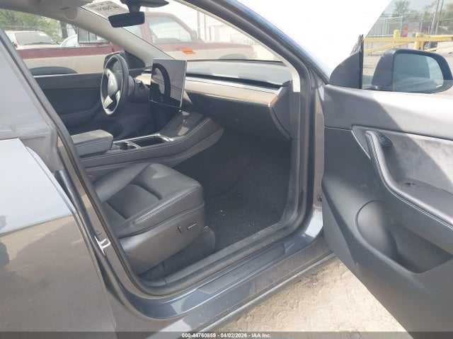 Tesla Model Y Long Range Dual Motor All-wheel Drive