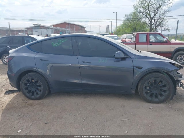 Tesla Model Y Long Range Dual Motor All-wheel Drive