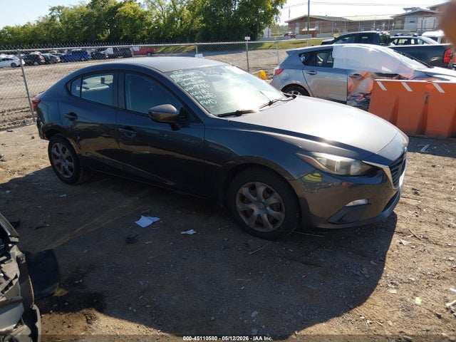 Salvage Mazda Mazda3 Image