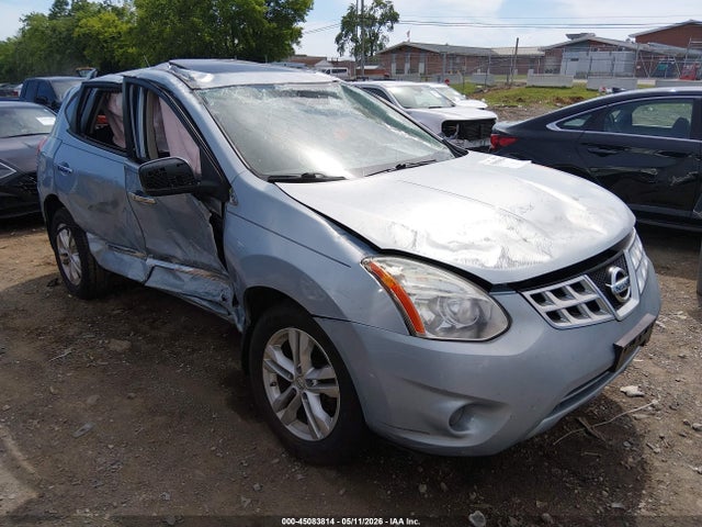 Salvage Nissan Rogue Image