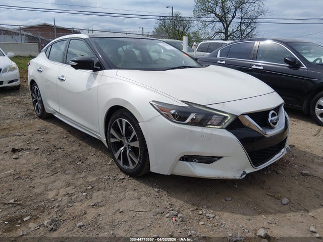 Salvage Nissan Maxima Image