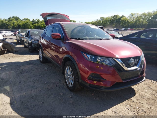 Salvage Nissan Rogue Image