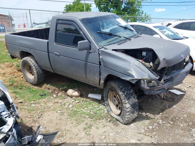 Salvage Nissan Truck Image