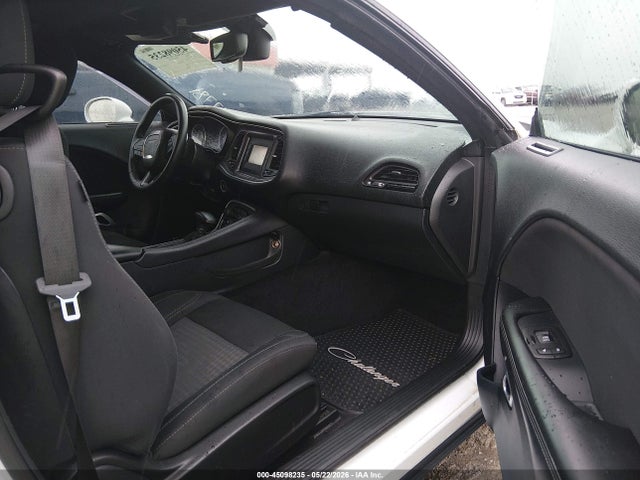 Dodge Challenger Sxt