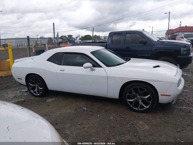 Dodge Challenger Sxt