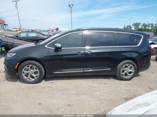 Chrysler Pacifica Limited