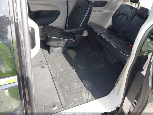 Chrysler Pacifica Limited
