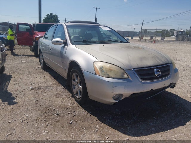 Salvage Nissan Altima Image